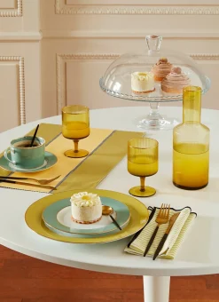CARAFE EN VERRE STRIÉ TILLEUL