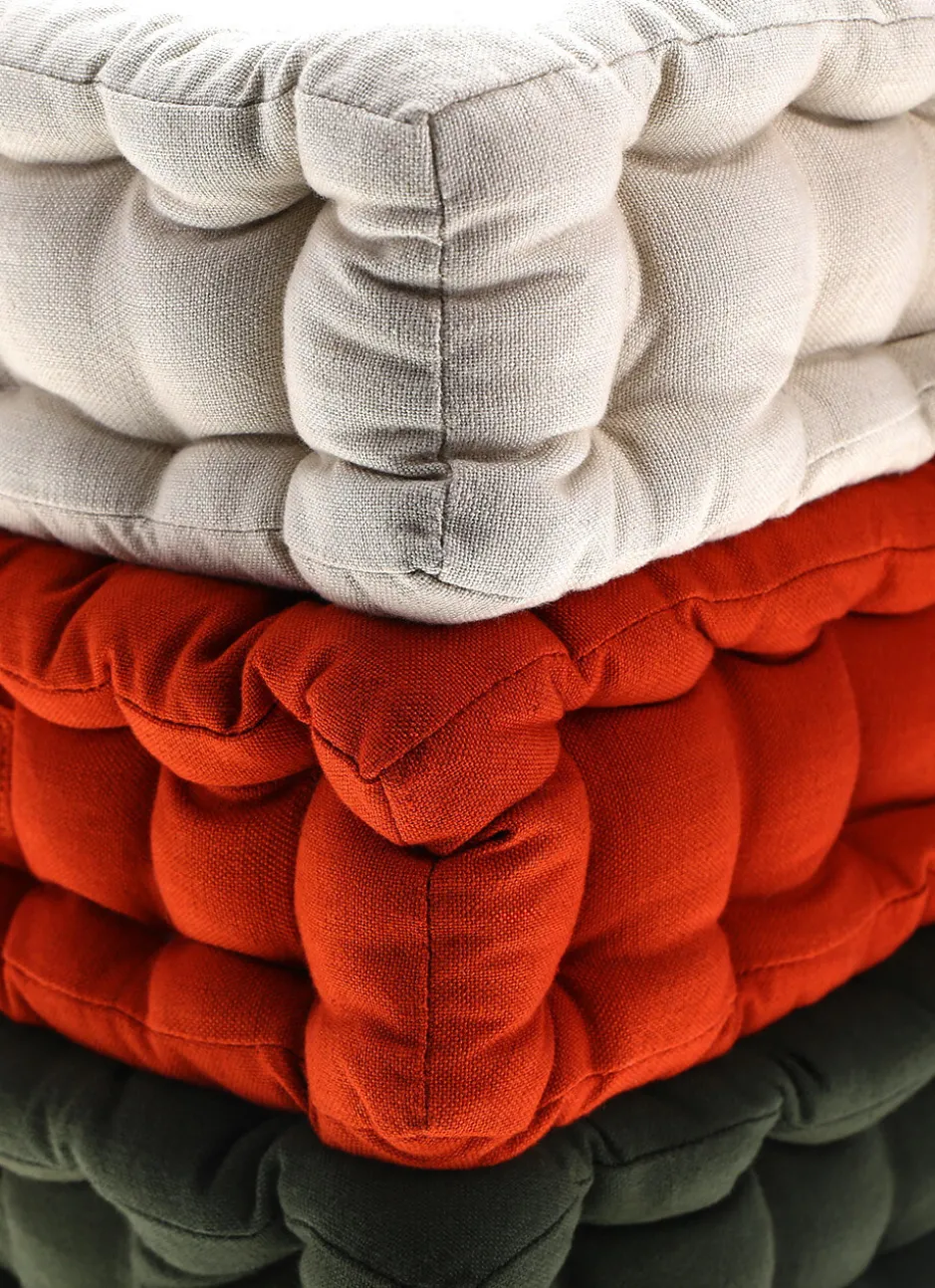 COUSSIN DE SOL EN COTON UNI AVEC POIGNÉE FICELLE