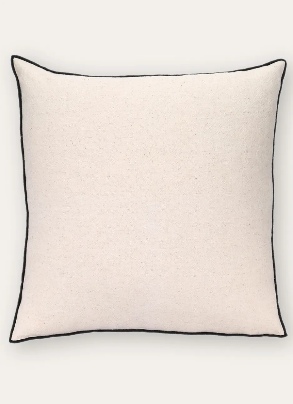 COUSSIN UNI COTON-LIN AVEC BOURDON CONTRASTÉ ÉCRU/NOIR