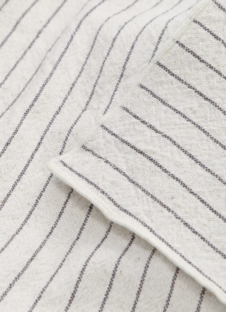 HOUSSE DE COUSSIN À FINES RAYURES BICOLORES BEIGE
