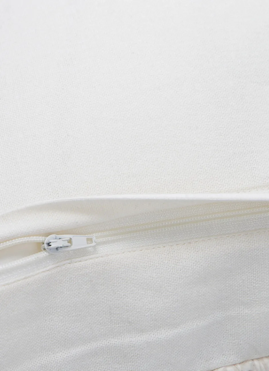 HOUSSE DE COUSSIN UNIE AVEC TISSAGE FANTAISIE ECRU