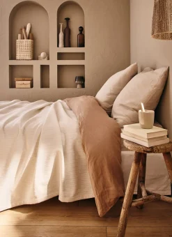 JETÉ DE LIT JACQUARD À RAYURES ECRU
