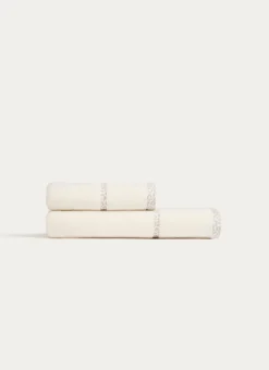 SERVIETTE DE TOILETTE UNIE AVEC LITEAU LÉOPARD BEIGE CLAIR