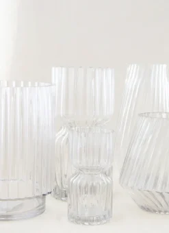 VASE RECTANGULAIRE EN VERRE STRIÉ PETIT FORMAT TRANSPARENT